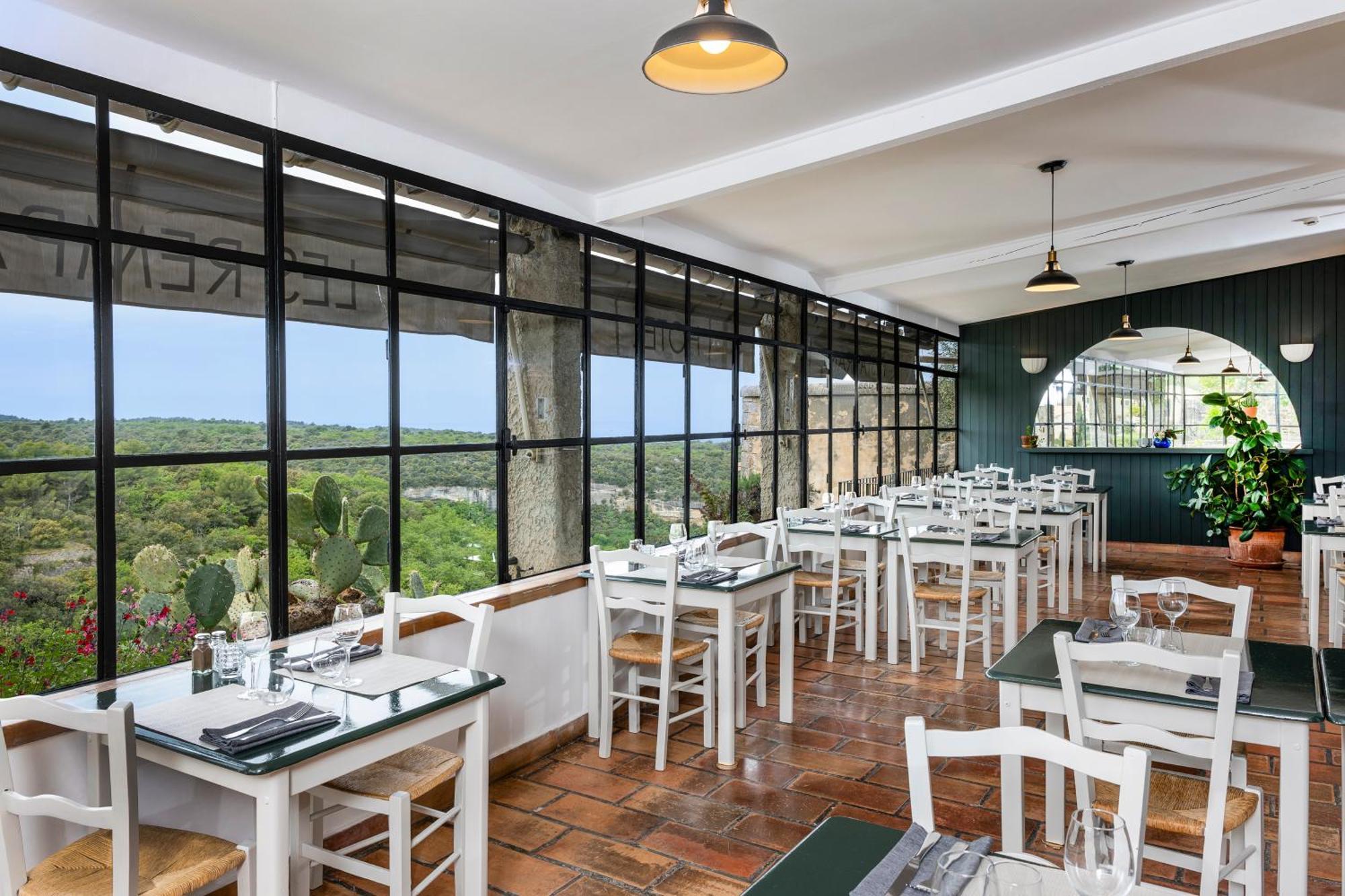 Hotel Restaurant Les Remparts ヴナスク エクステリア 写真