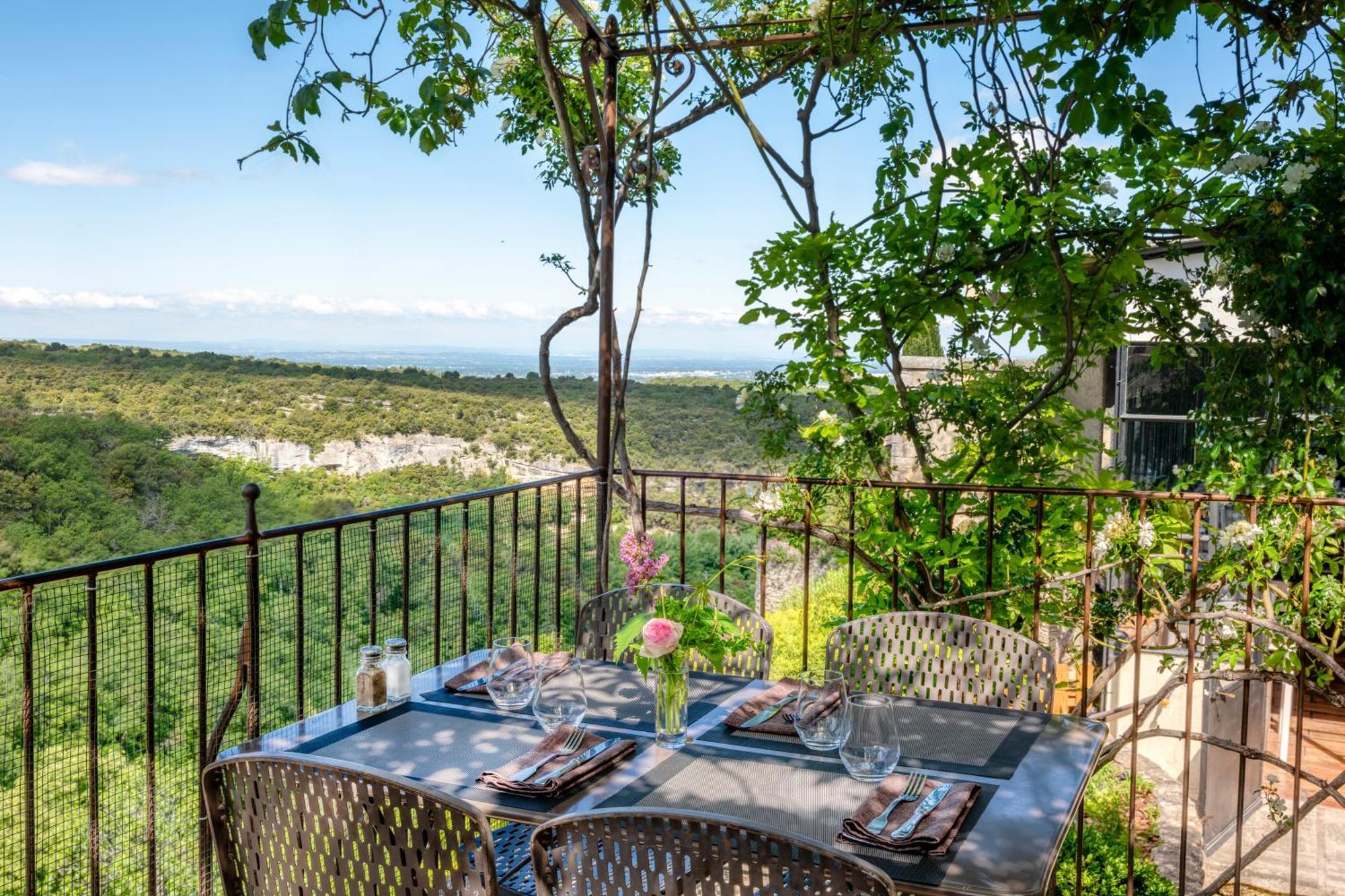 Hotel Restaurant Les Remparts ヴナスク エクステリア 写真