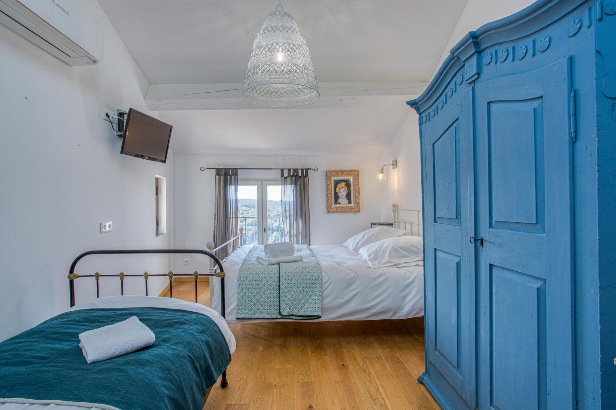 Hotel Restaurant Les Remparts ヴナスク エクステリア 写真