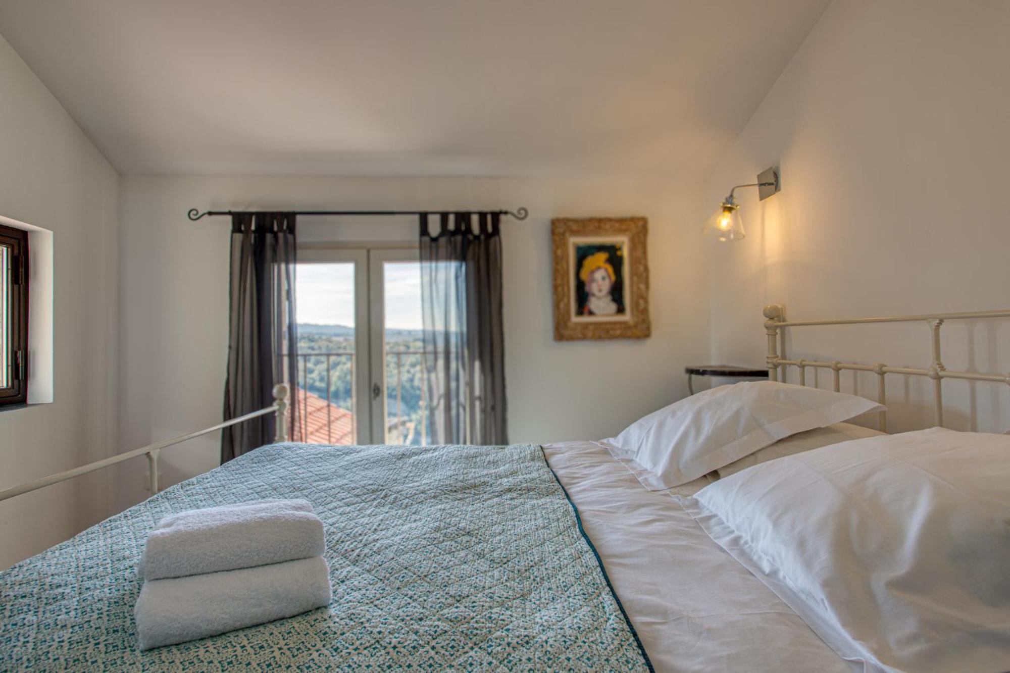 Hotel Restaurant Les Remparts ヴナスク エクステリア 写真